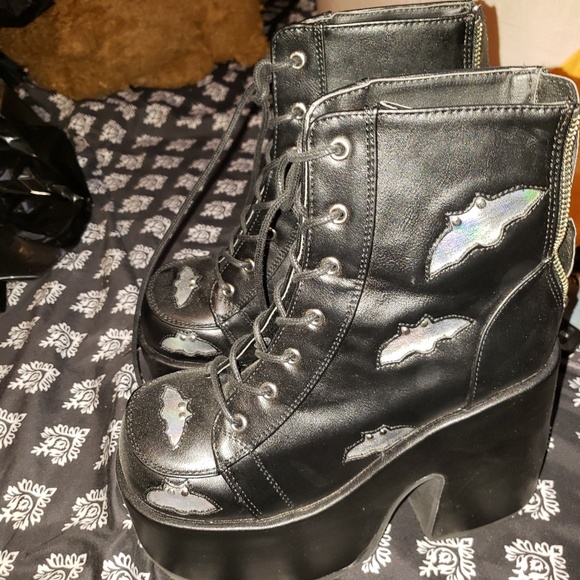demonia bat boots